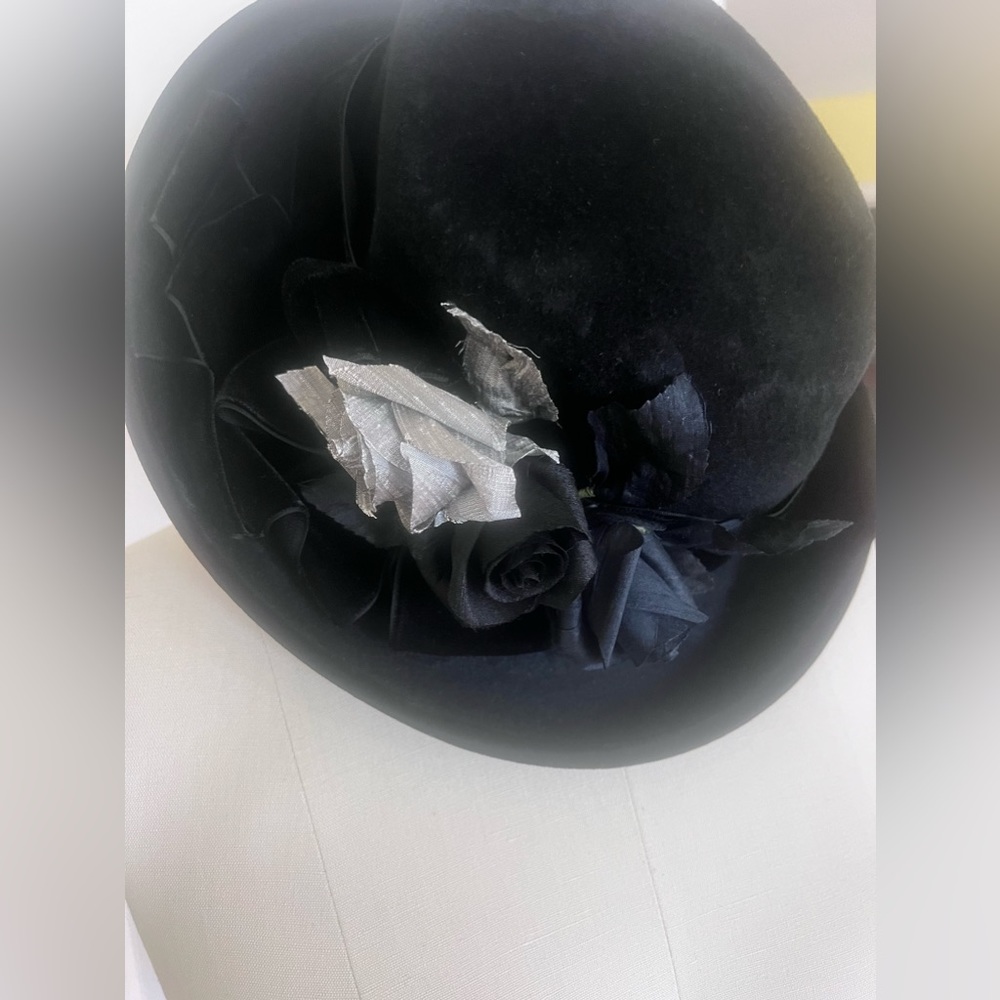 Louise Green Millinery Felt Gray Hat With Silk Flowers & Velvet.